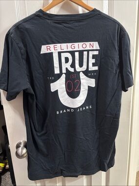 True Religion Black Short-Sleeve Logo Tee with White & Red Print Run small